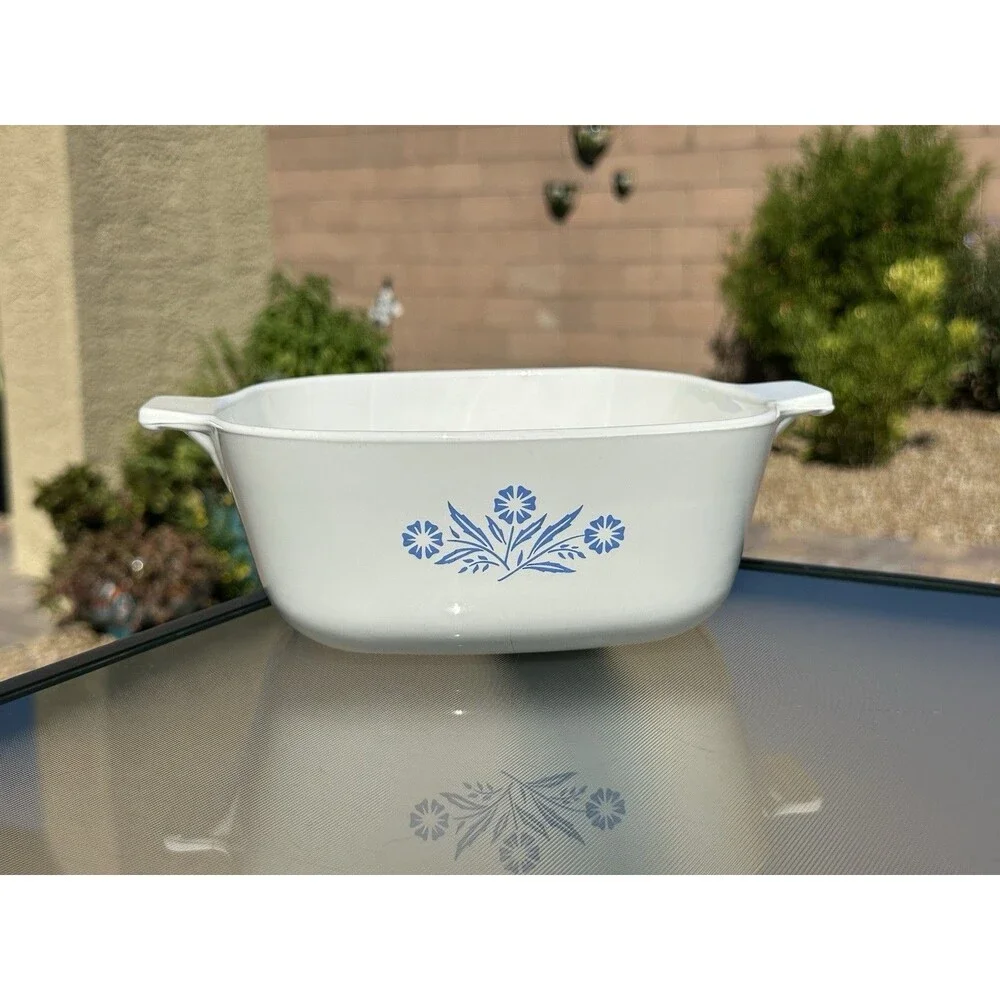 Rare 1966-1969 Vintage Corning Ware Blue Cornflower P- 1 1/2 B  1 1/2 QT Flame